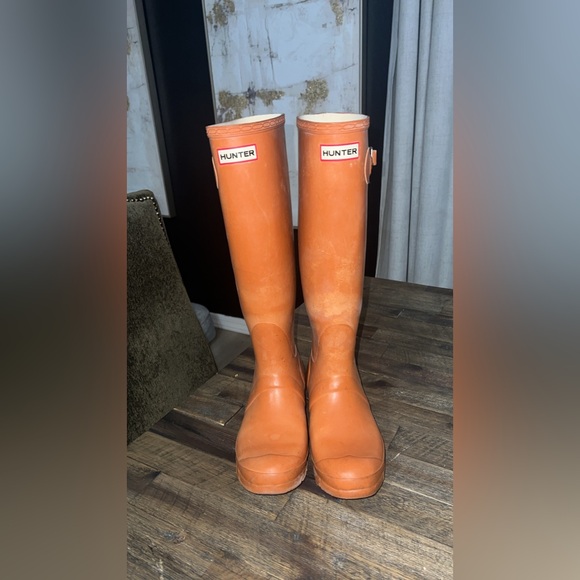 Hunter Original Orange Boots - Picture 1 of 4